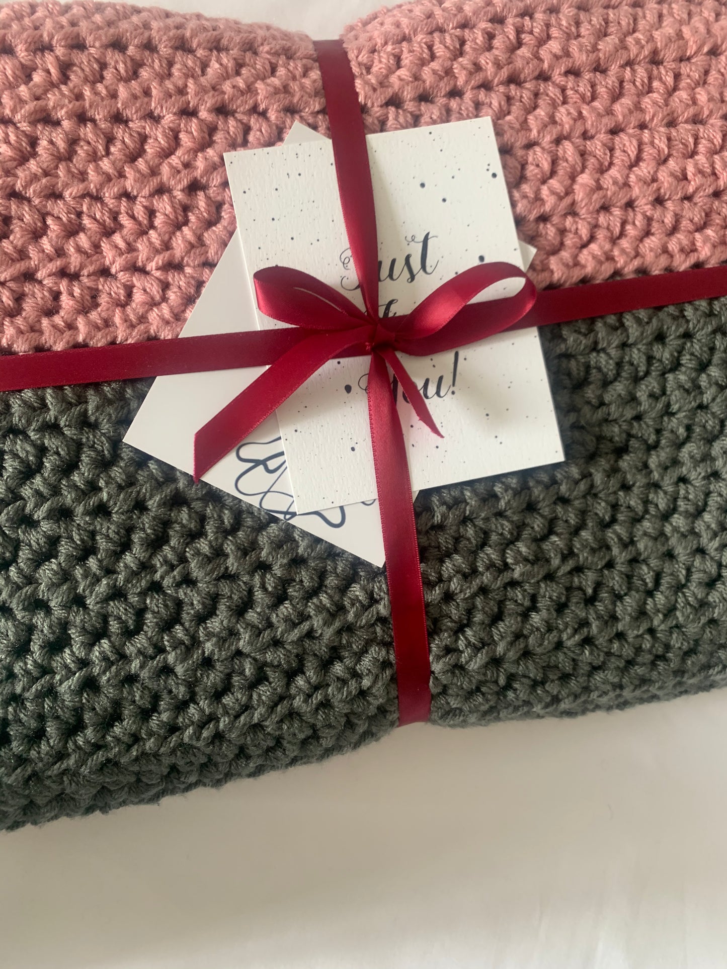 Small Keepsake Chunky Knit Blanket