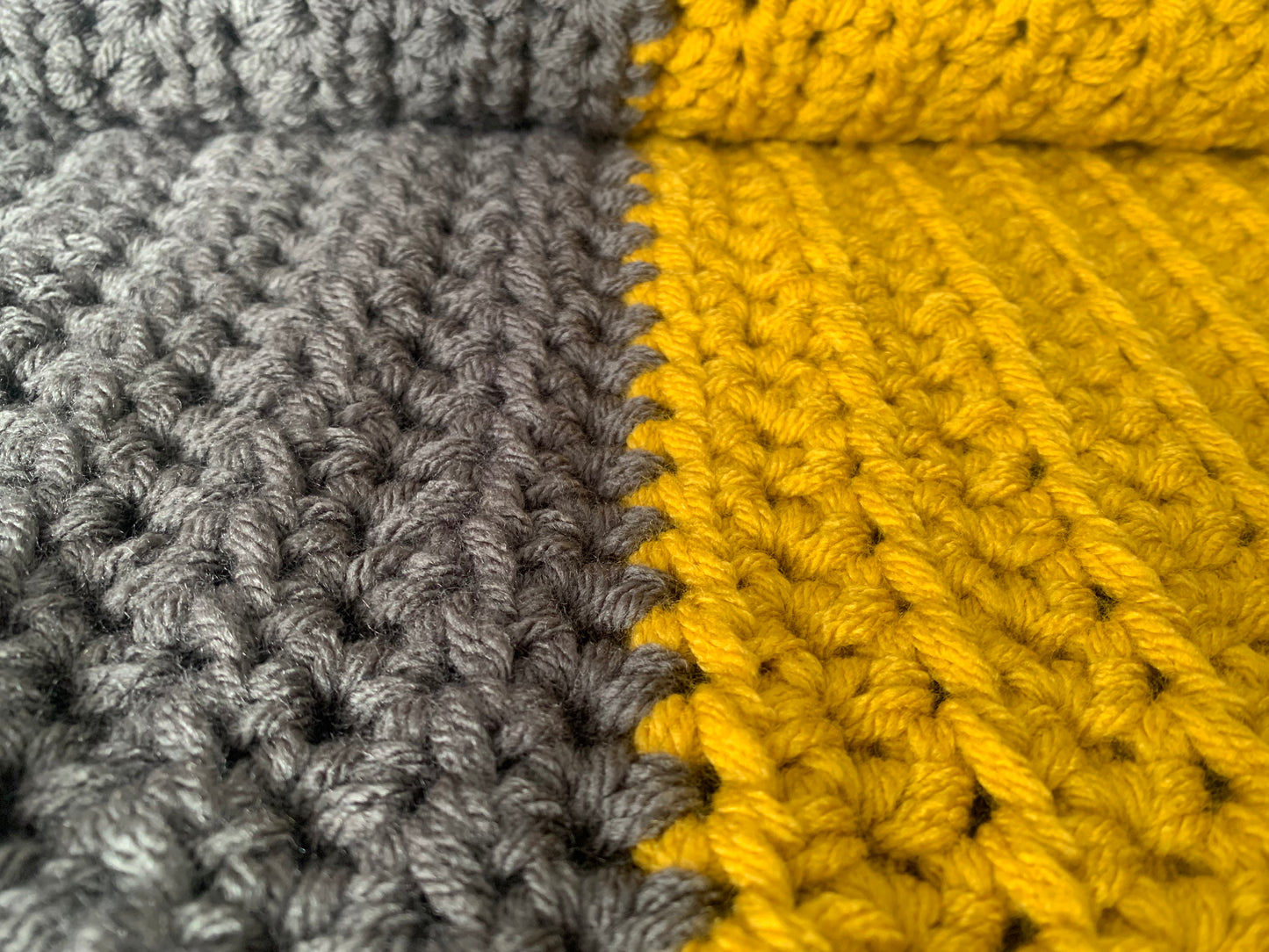 Small Keepsake Chunky Knit Blanket