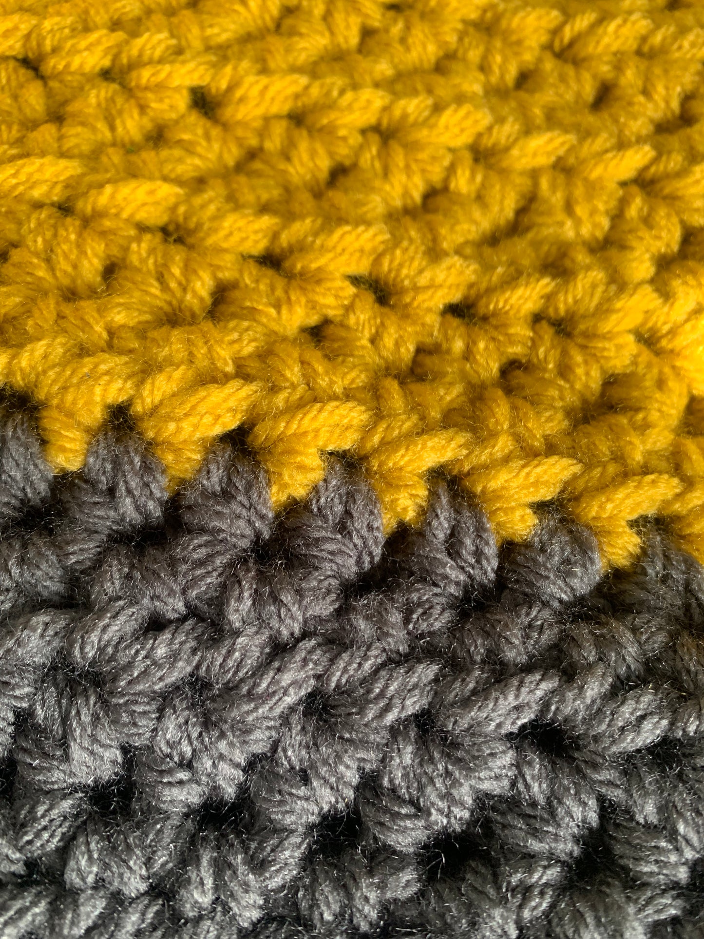 Small Keepsake Chunky Knit Blanket